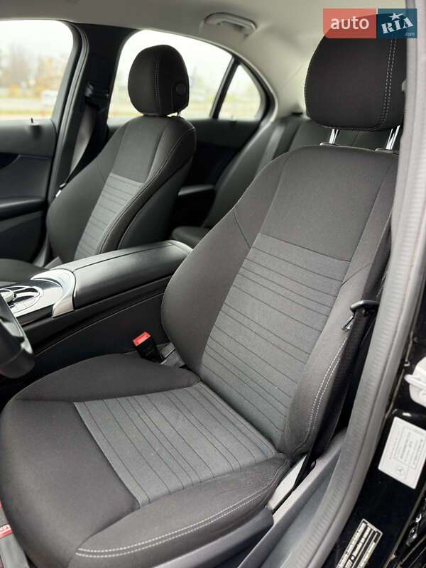 Седан Mercedes-Benz C-Class 2018 в Львові