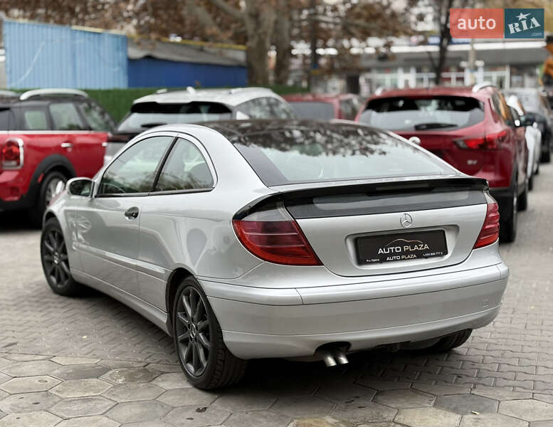 Купе Mercedes-Benz C-Class 2004 в Одесі фото 33 Купе Mercedes-Benz C-Class 2004 в Одесі