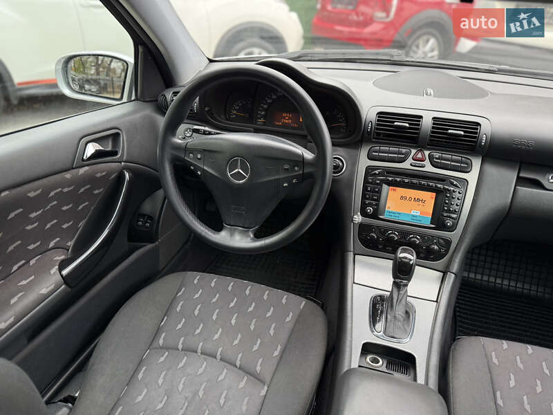 Купе Mercedes-Benz C-Class 2004 в Одесі фото 51 Купе Mercedes-Benz C-Class 2004 в Одесі