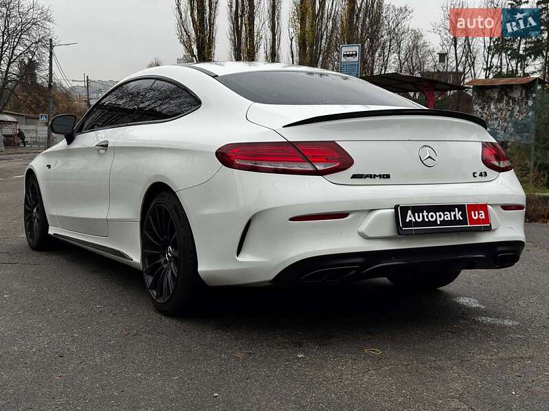 Купе Mercedes-Benz C-Class 2016 в Києві