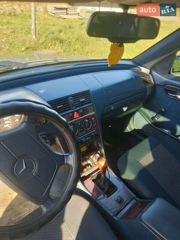Седан Mercedes-Benz C-Class 1995 в Яворові фото 2 Седан Mercedes-Benz C-Class 1995 в Яворові