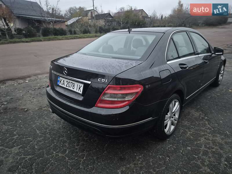 Седан Mercedes-Benz C-Class 2010 в Бердичеві
