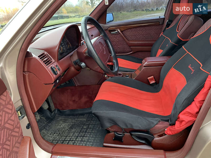 Седан Mercedes-Benz C-Class 1993 в Каменке-Бугской