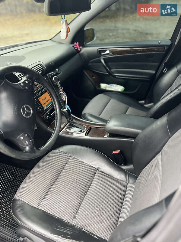 Універсал Mercedes-Benz C-Class 2002 в Дніпрі фото 6 Універсал Mercedes-Benz C-Class 2002 в Дніпрі