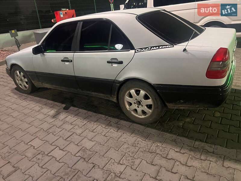 Седан Mercedes-Benz C-Class 1996 в Луцьку