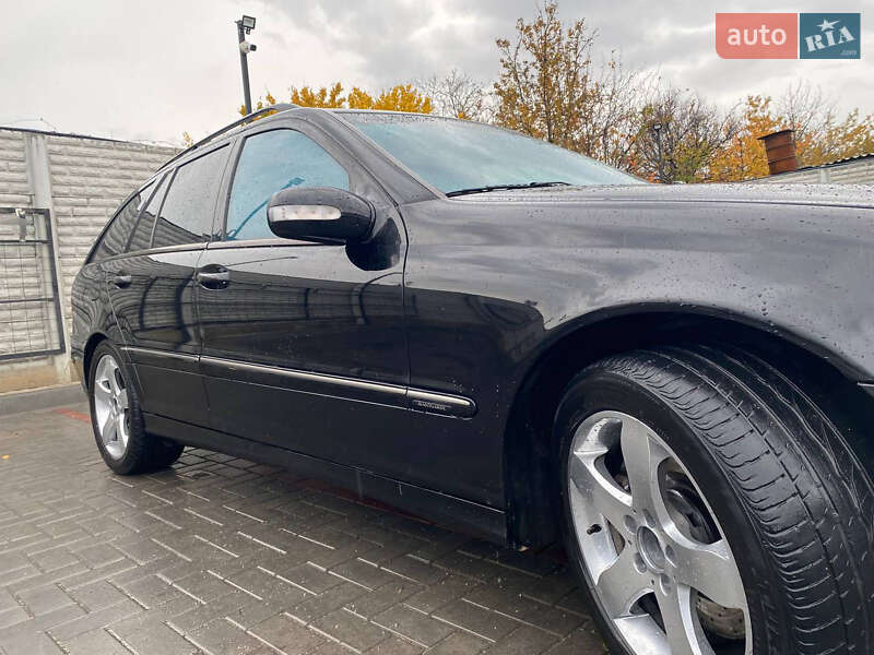 Універсал Mercedes-Benz C-Class 2003 в Запоріжжі фото 5 Універсал Mercedes-Benz C-Class 2003 в Запоріжжі