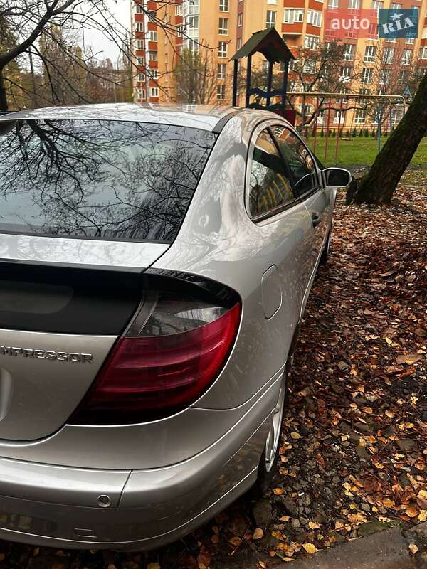 Купе Mercedes-Benz C-Class 2003 в Тернополі
