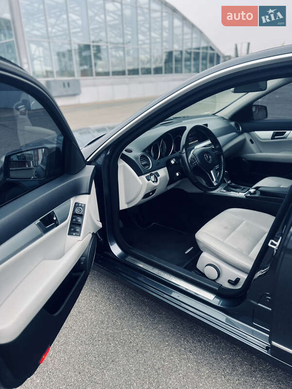 Седан Mercedes-Benz C-Class 2013 в Києві