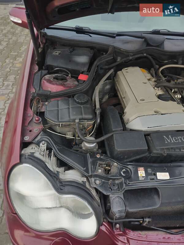 Седан Mercedes-Benz C-Class 2001 в Львові