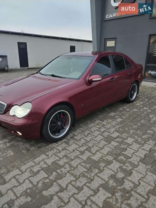 Седан Mercedes-Benz C-Class 2001 в Львові