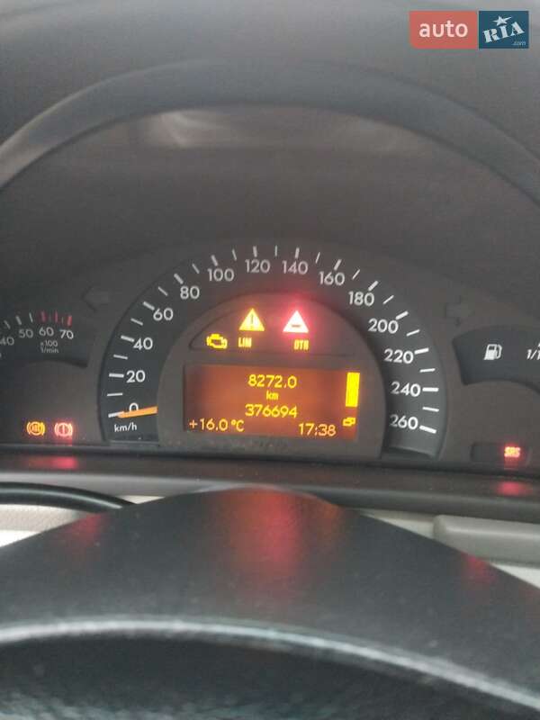 Седан Mercedes-Benz C-Class 2001 в Львові