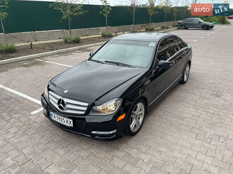 Седан Mercedes-Benz C-Class 2011 в Києві