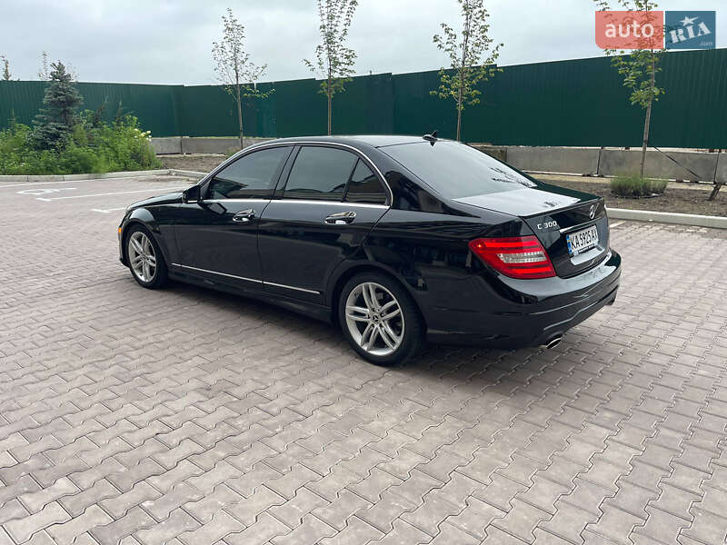 Седан Mercedes-Benz C-Class 2011 в Києві
