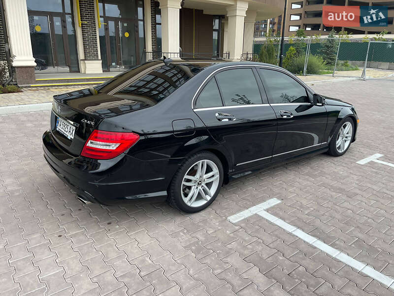 Седан Mercedes-Benz C-Class 2011 в Києві