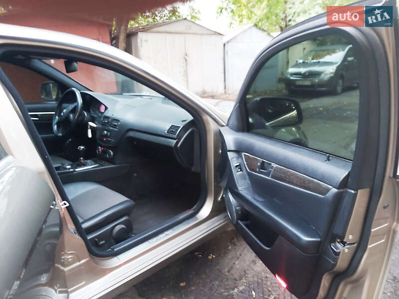 Седан Mercedes-Benz C-Class 2007 в Одесі