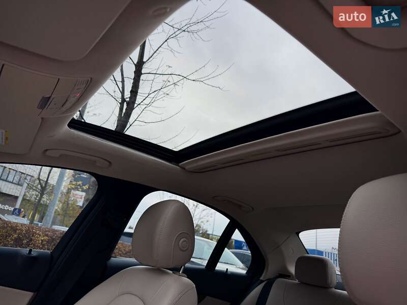 Седан Mercedes-Benz C-Class 2018 в Києві