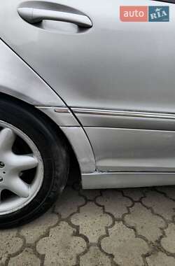 Седан Mercedes-Benz C-Class 2001 в Луцьку