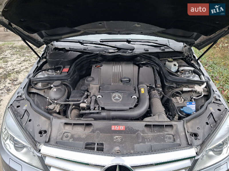 Седан Mercedes-Benz C-Class 2010 в Черкассах