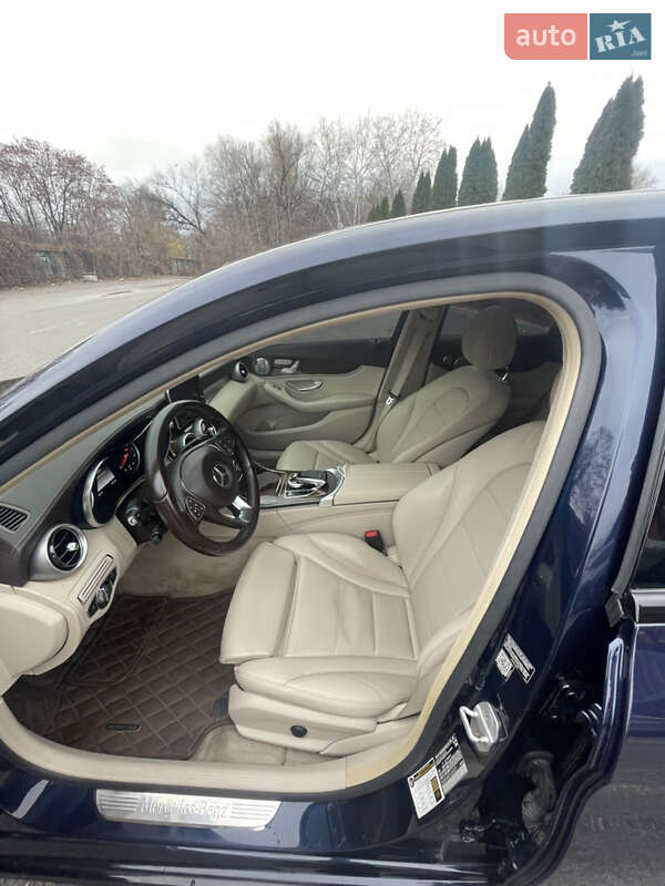 Седан Mercedes-Benz C-Class 2015 в Днепре