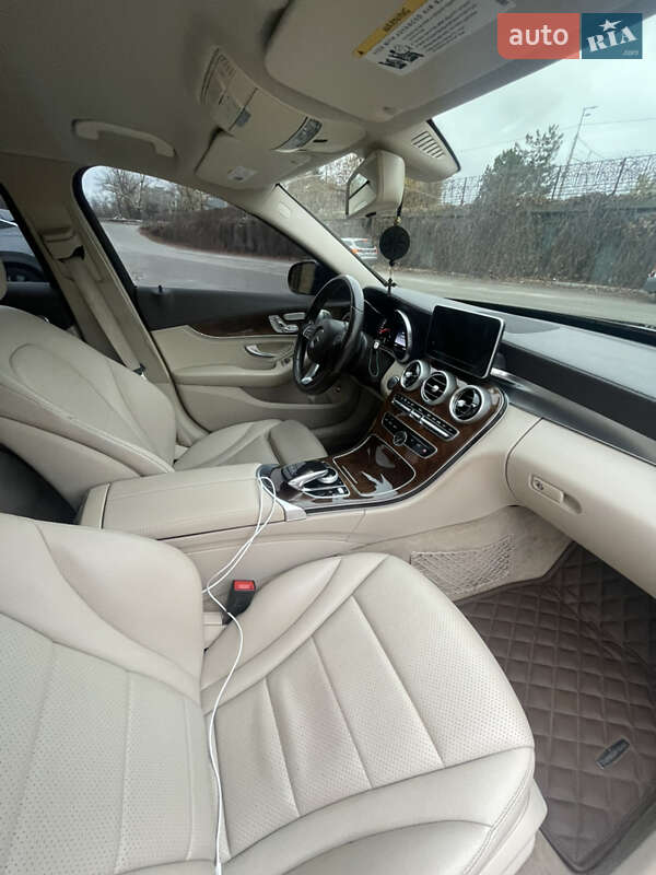 Седан Mercedes-Benz C-Class 2015 в Днепре