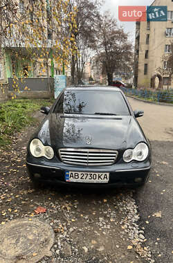 Седан Mercedes-Benz C-Class 2004 в Вінниці