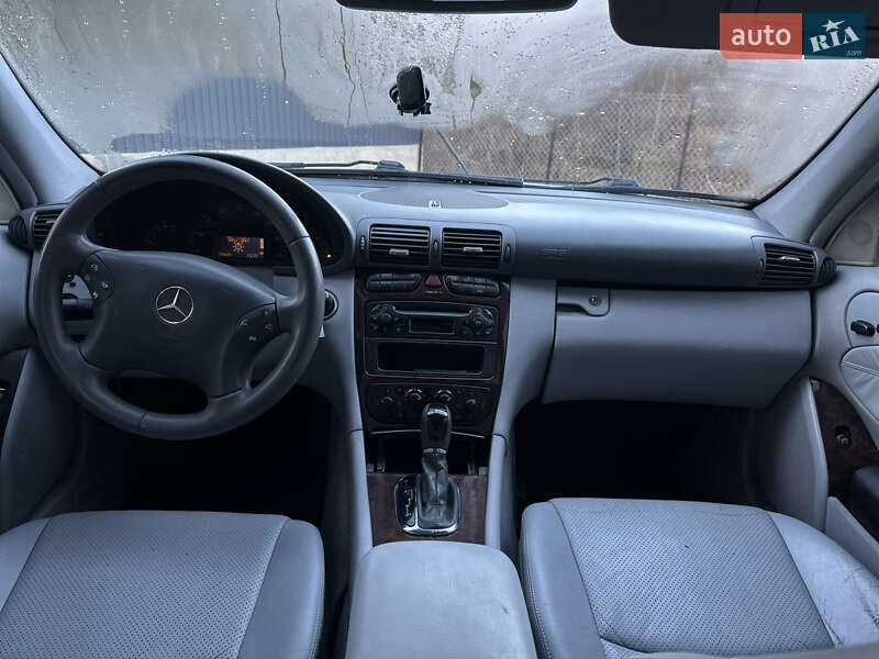 Седан Mercedes-Benz C-Class 2002 в Кременці