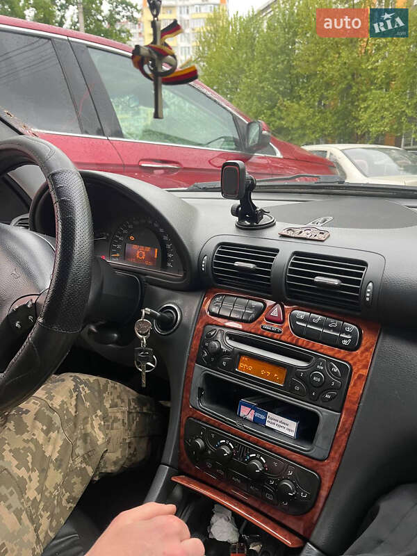 Седан Mercedes-Benz C-Class 2003 в Києві фото 9 Седан Mercedes-Benz C-Class 2003 в Києві