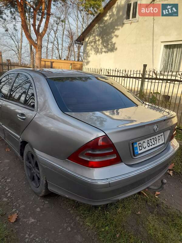 Седан Mercedes-Benz C-Class 2003 в Стрые фото 6 Седан Mercedes-Benz C-Class 2003 в Стрые