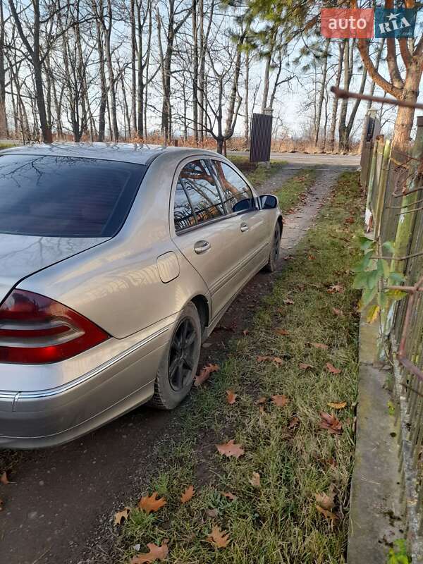 Седан Mercedes-Benz C-Class 2003 в Стрые фото 7 Седан Mercedes-Benz C-Class 2003 в Стрые