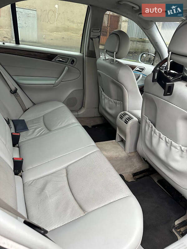Седан Mercedes-Benz C-Class 2002 в Ізмаїлі