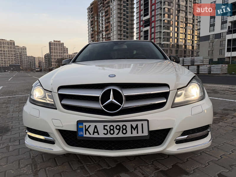 Седан Mercedes-Benz C-Class 2012 в Києві фото 2 Седан Mercedes-Benz C-Class 2012 в Києві