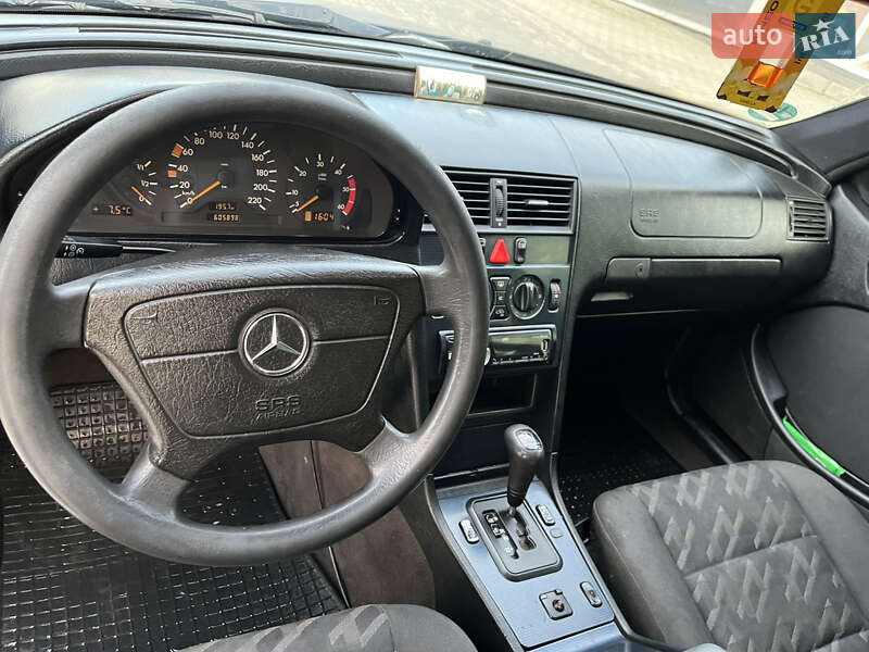 Универсал Mercedes-Benz C-Class 1999 в Черновцах фото 16 Универсал Mercedes-Benz C-Class 1999 в Черновцах