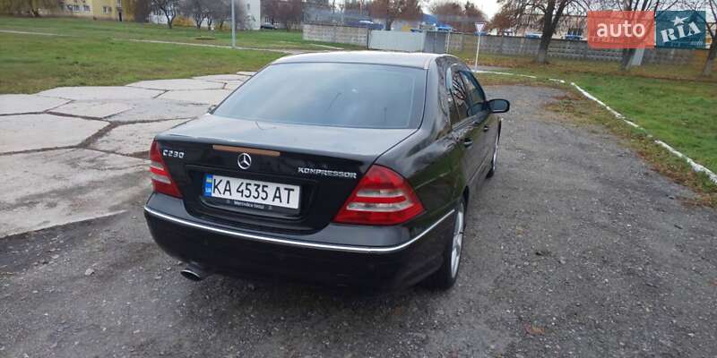 Седан Mercedes-Benz C-Class 2005 в Києві