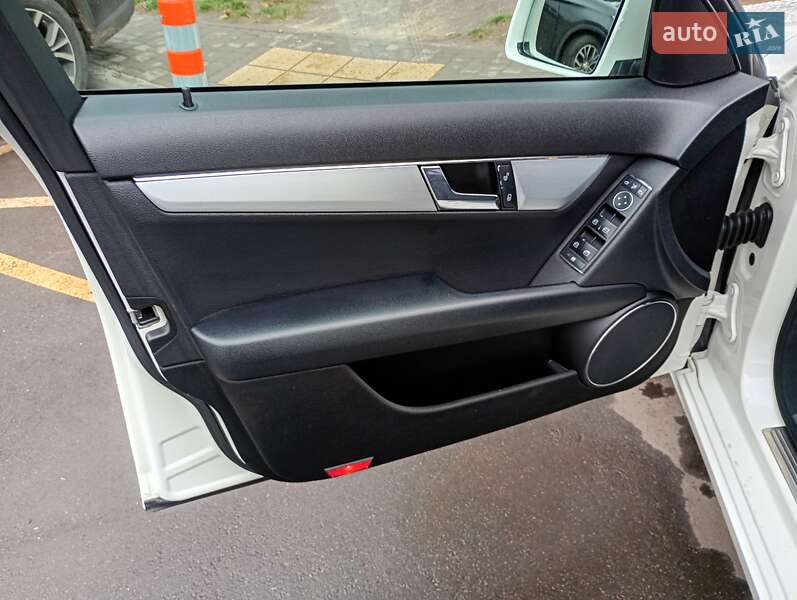 Универсал Mercedes-Benz C-Class 2009 в Коцюбинском