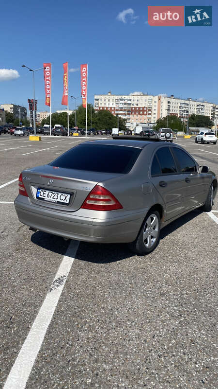 Седан Mercedes-Benz C-Class 2003 в Чернівцях