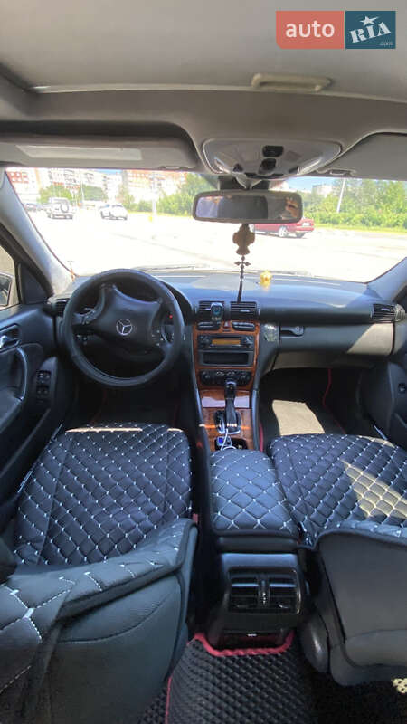Седан Mercedes-Benz C-Class 2003 в Чернівцях