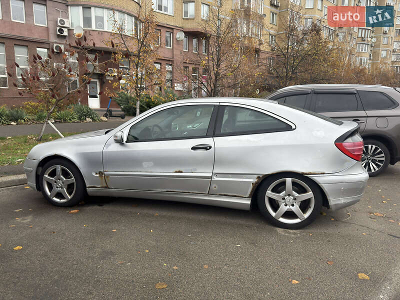 Купе Mercedes-Benz C-Class 2001 в Киеве