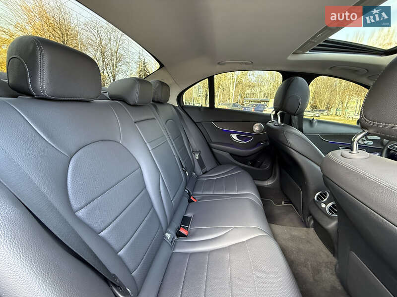 Седан Mercedes-Benz C-Class 2018 в Запоріжжі фото 15 Седан Mercedes-Benz C-Class 2018 в Запоріжжі