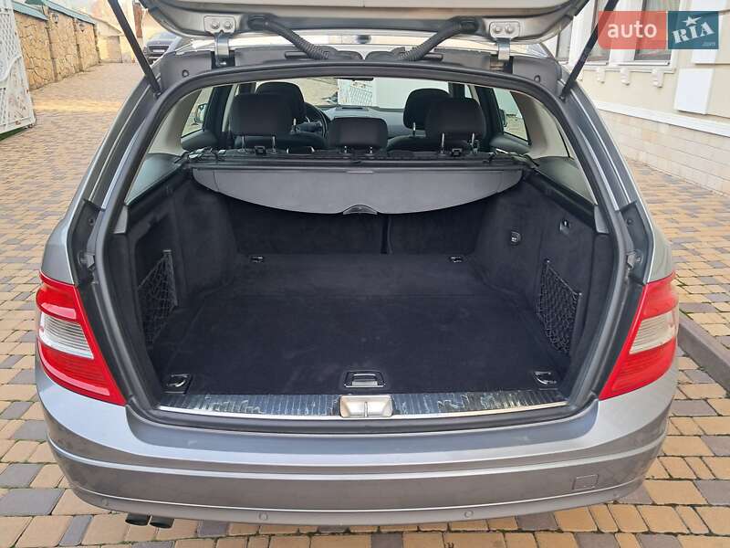 Универсал Mercedes-Benz C-Class 2008 в Могилев-Подольске