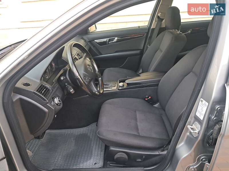 Универсал Mercedes-Benz C-Class 2008 в Могилев-Подольске