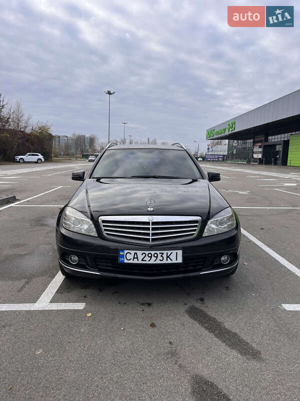 Mercedes-Benz C-Class 2011 Mercedes-Benz C-Class 2011