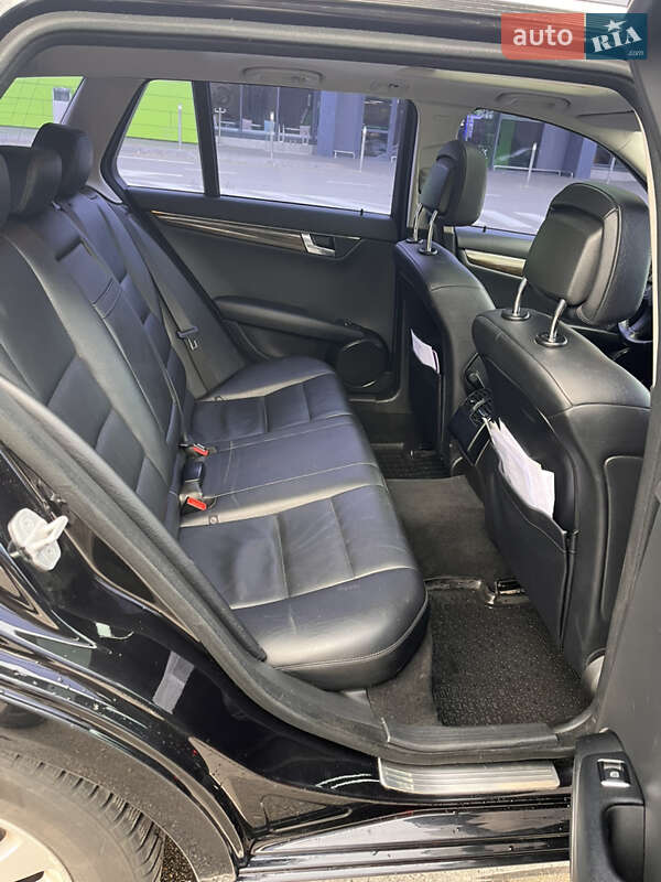 Универсал Mercedes-Benz C-Class 2011 в Киеве фото 8 Универсал Mercedes-Benz C-Class 2011 в Киеве