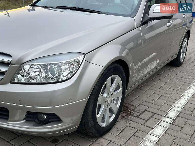 Універсал Mercedes-Benz C-Class 2008 в Луцьку