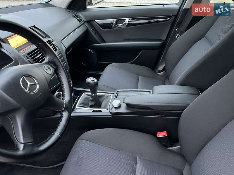 Універсал Mercedes-Benz C-Class 2008 в Луцьку