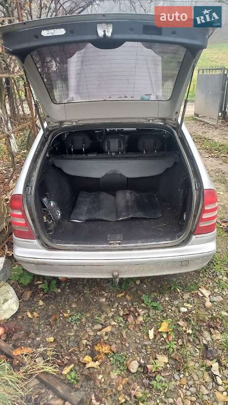 Универсал Mercedes-Benz C-Class 2002 в Черновцах