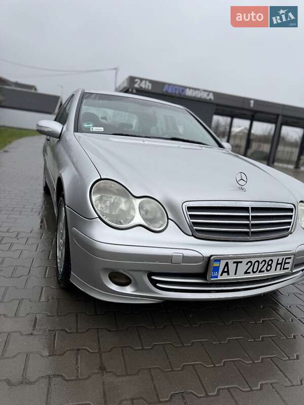 Седан Mercedes-Benz C-Class 2004 в Івано-Франківську фото 13 Седан Mercedes-Benz C-Class 2004 в Івано-Франківську