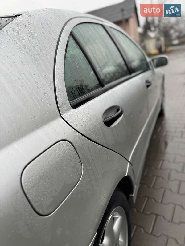 Седан Mercedes-Benz C-Class 2004 в Івано-Франківську фото 25 Седан Mercedes-Benz C-Class 2004 в Івано-Франківську