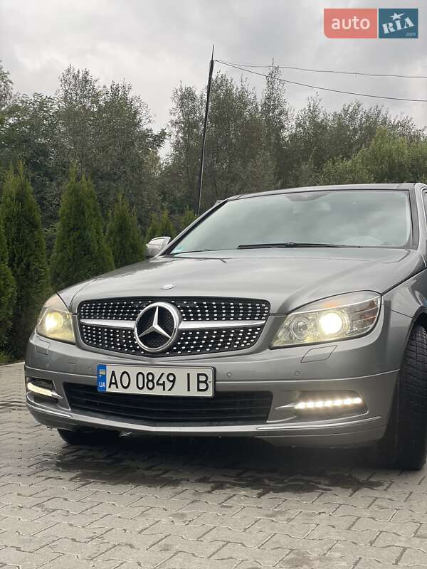Седан Mercedes-Benz C-Class 2007 в Тячеве
