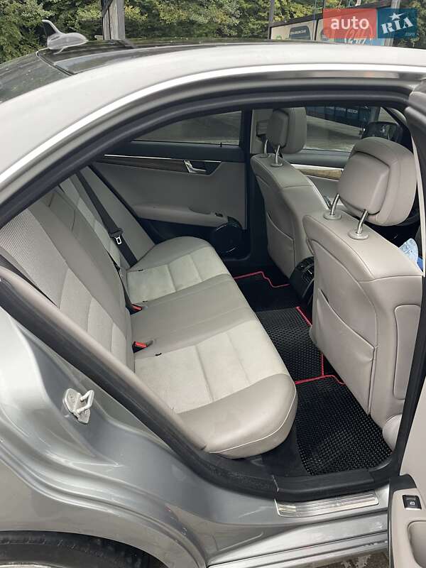 Седан Mercedes-Benz C-Class 2007 в Тячеве