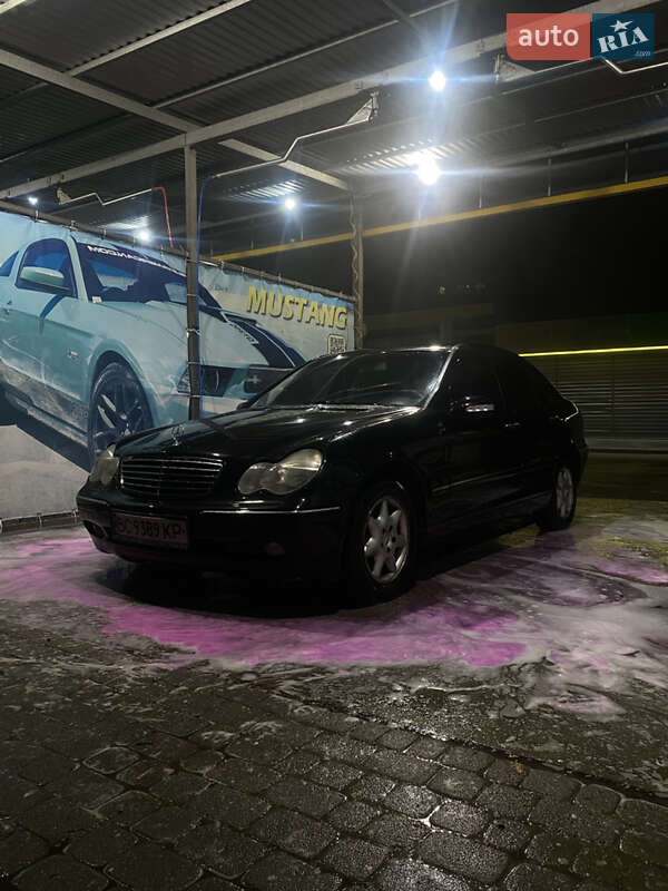 Седан Mercedes-Benz C-Class 2000 в Дрогобыче